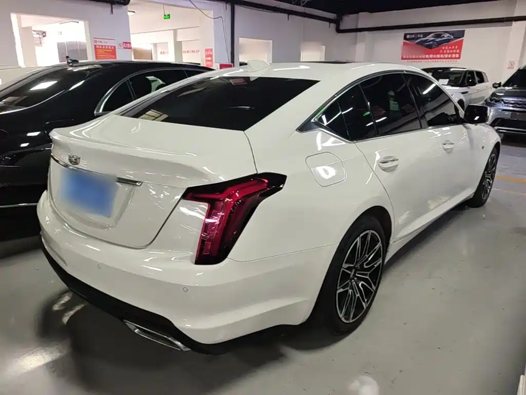 Cadillac CT5 — фото 7