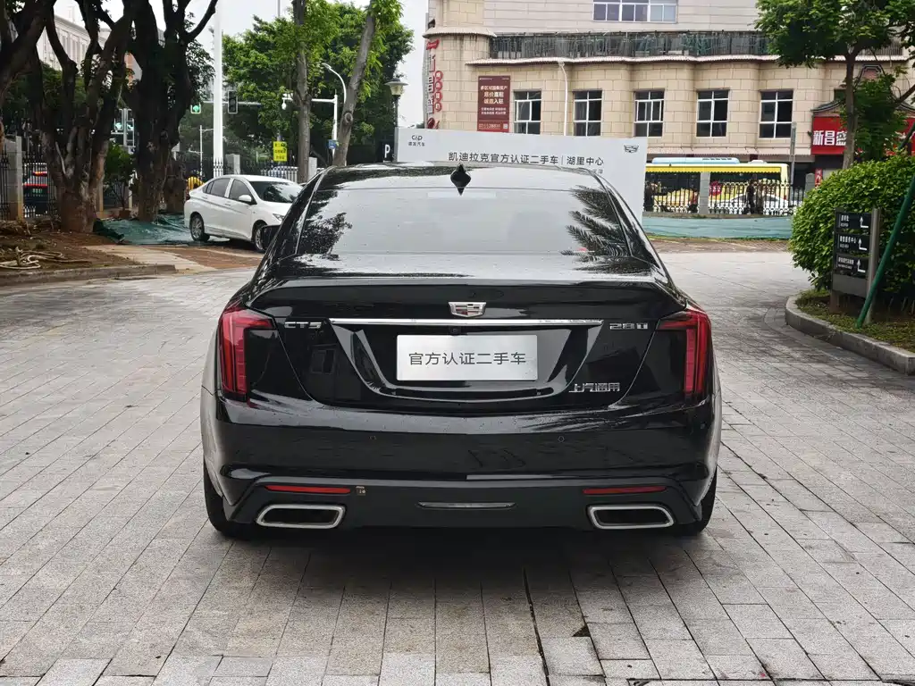 Cadillac CT5 — фото 7