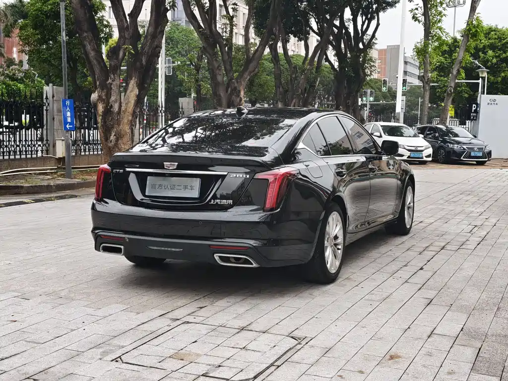 Cadillac CT5 — фото 8