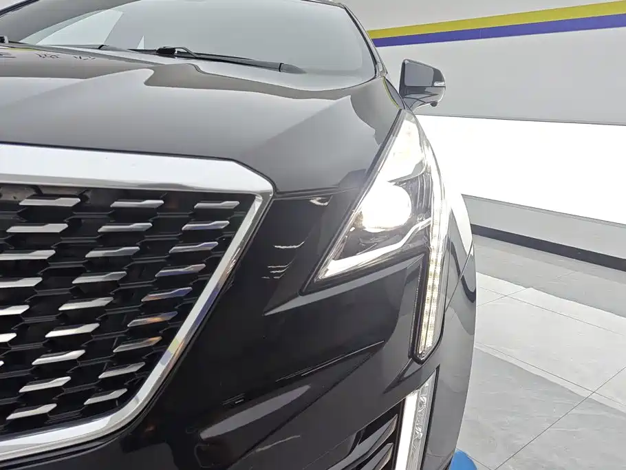 Cadillac XT5 — фото 5