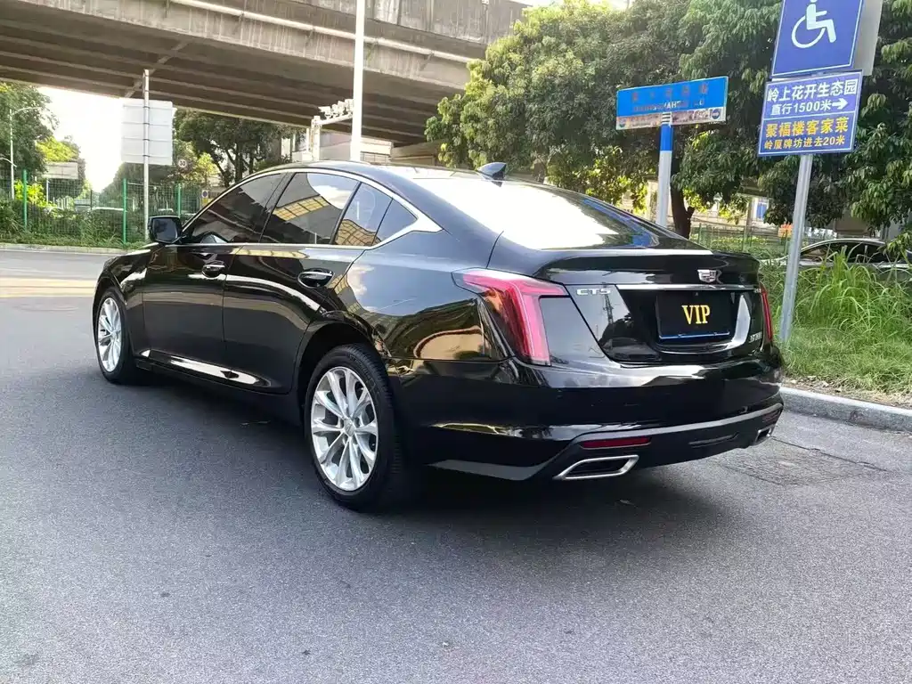 Cadillac CT5 — фото 7