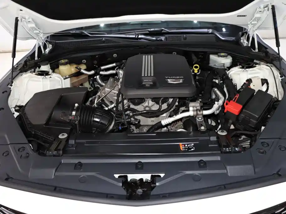 Cadillac CT5 — фото 20