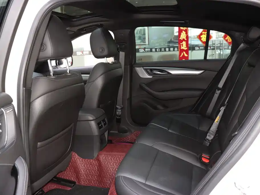 Cadillac CT5 — фото 10