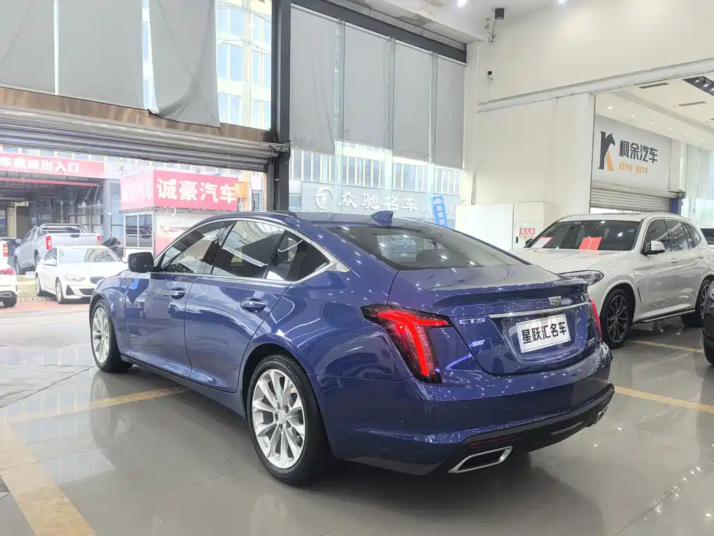 Cadillac CT5 — фото 4