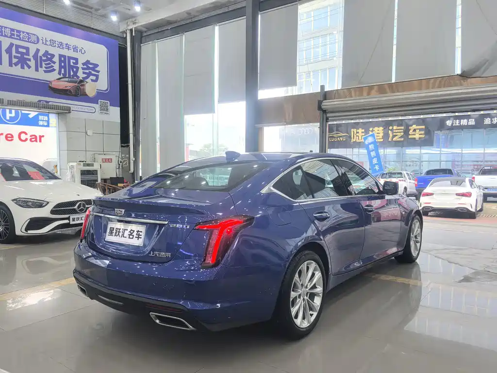 Cadillac CT5 — фото 6