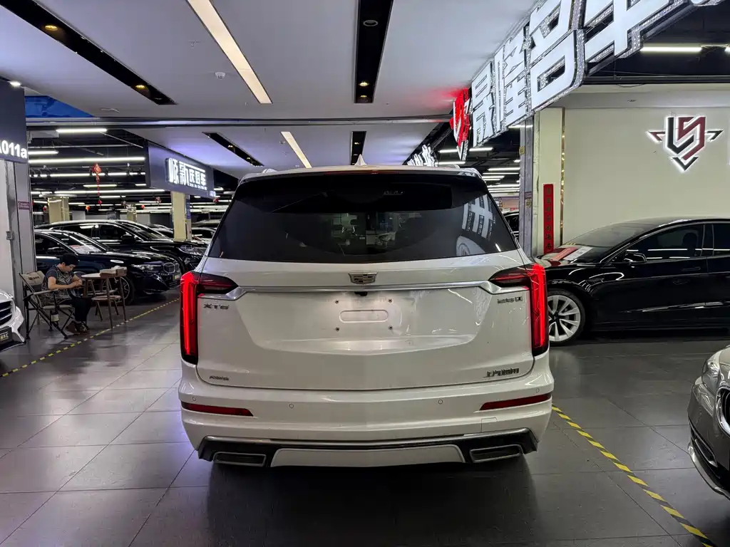 Cadillac XT6 — фото 3