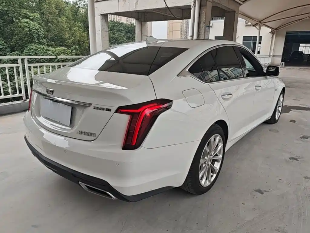 Cadillac CT5 — фото 7