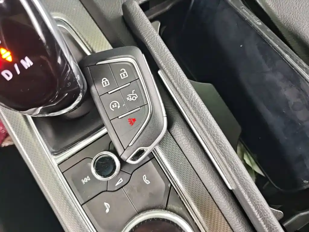 Cadillac CT5 — фото 9
