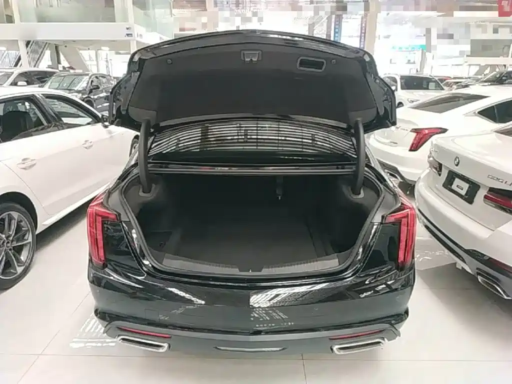 Cadillac CT5 — фото 19
