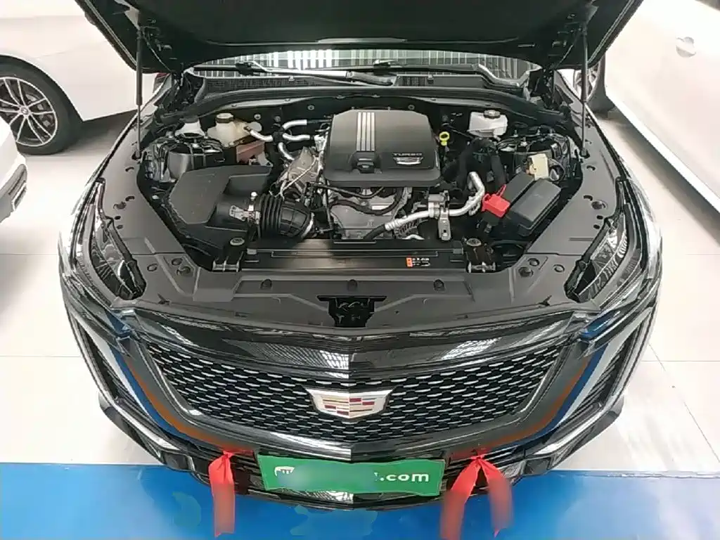 Cadillac CT5 — фото 20