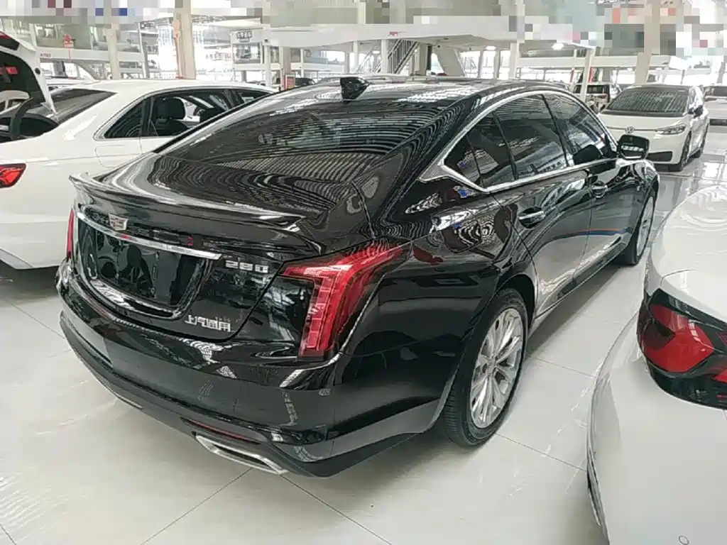 Cadillac CT5 — фото 7