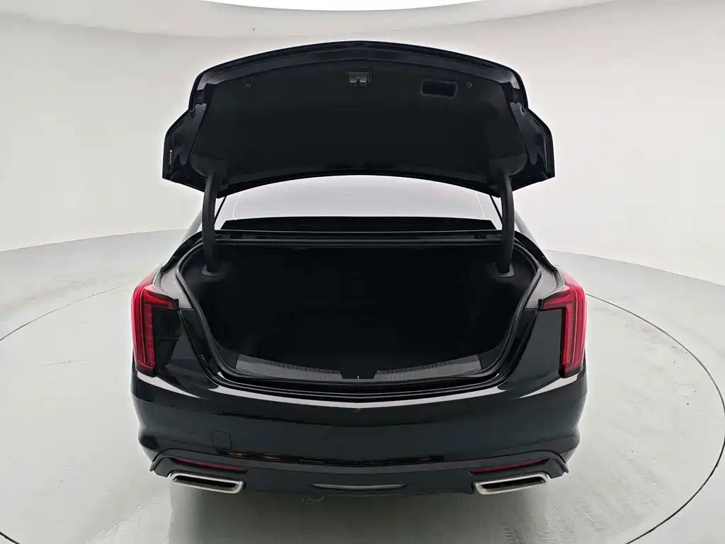 Cadillac CT5 — фото 15