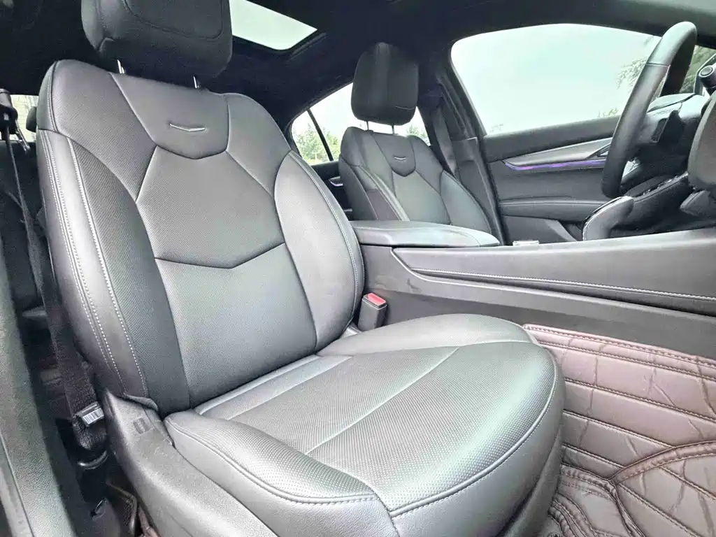 Cadillac CT5 — фото 4