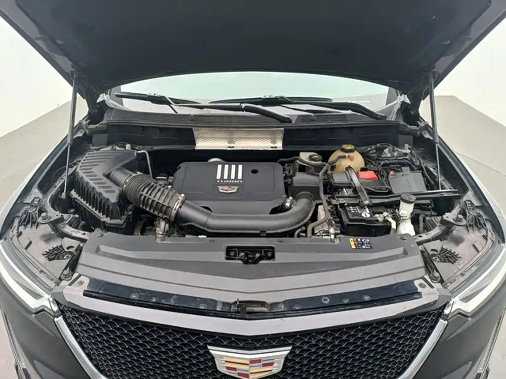 Cadillac XT6 — фото 13
