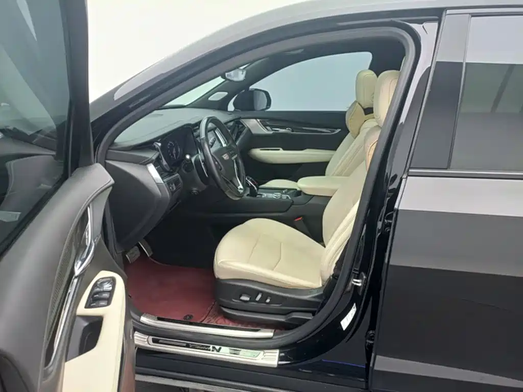 Cadillac XT6 — фото 7