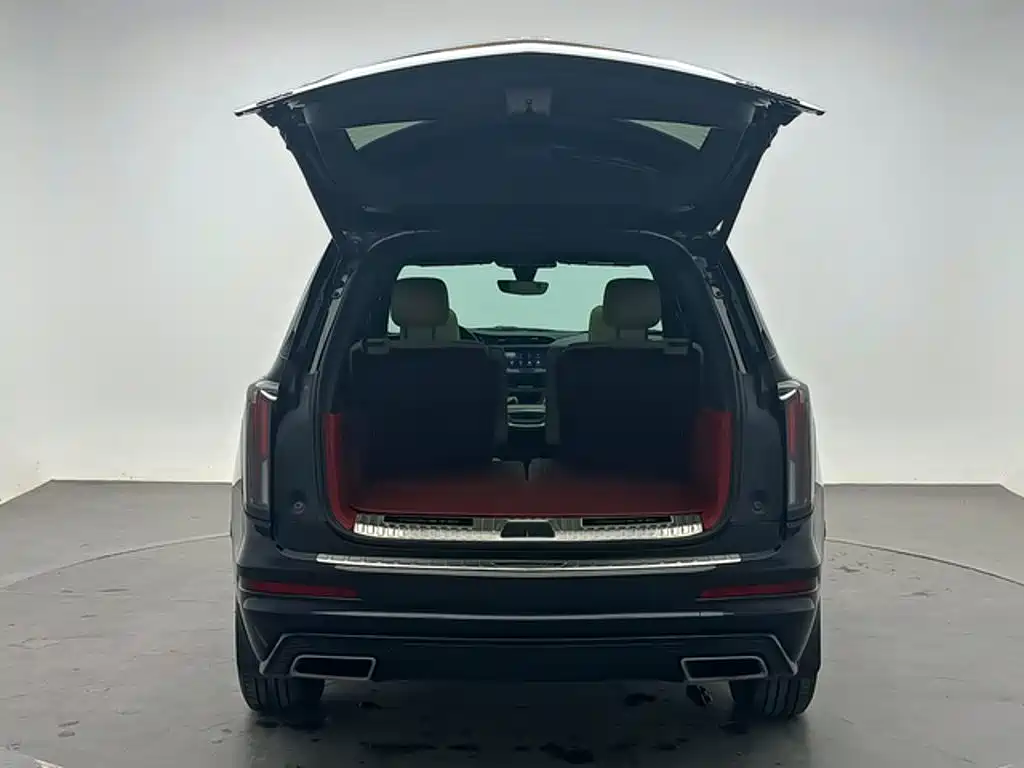 Cadillac XT6 — фото 8