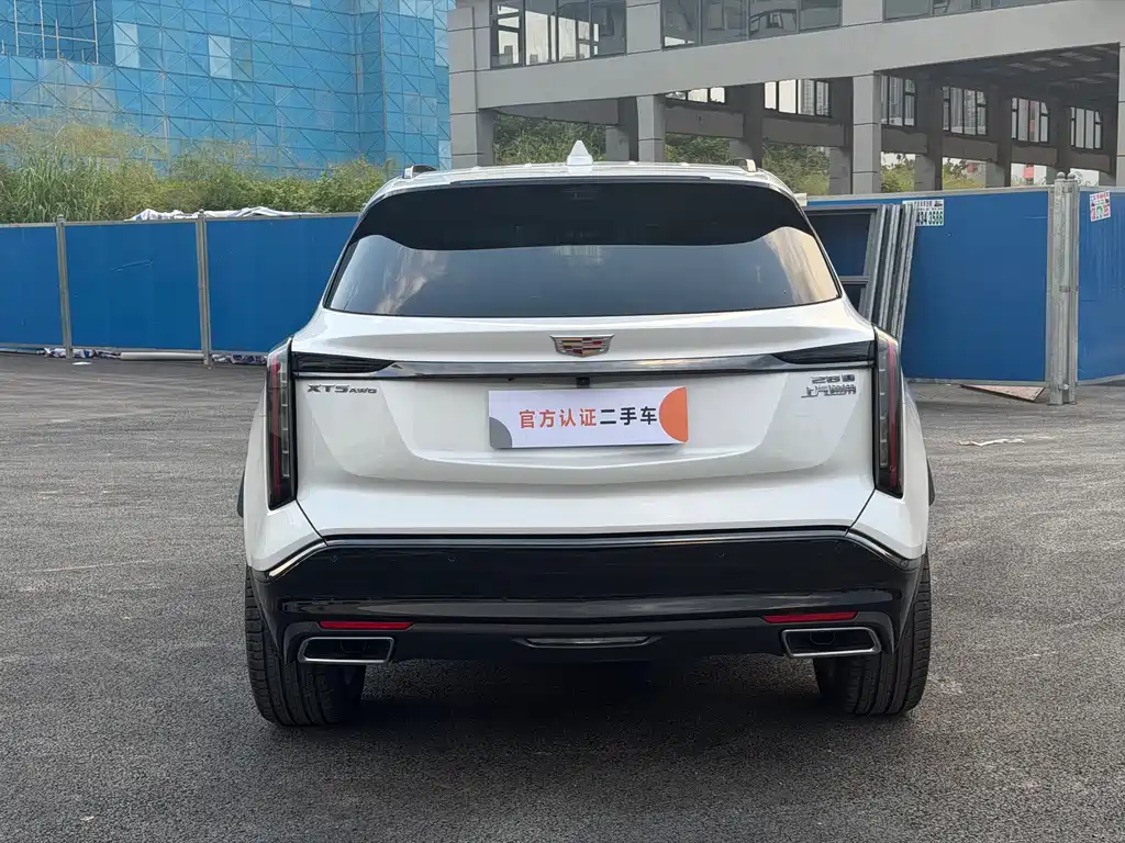 Cadillac XT5 — фото 11