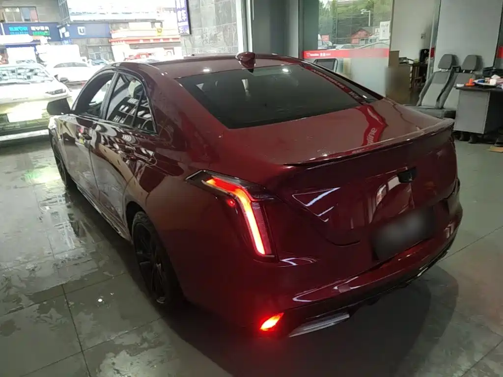 Cadillac CT4 — фото 5