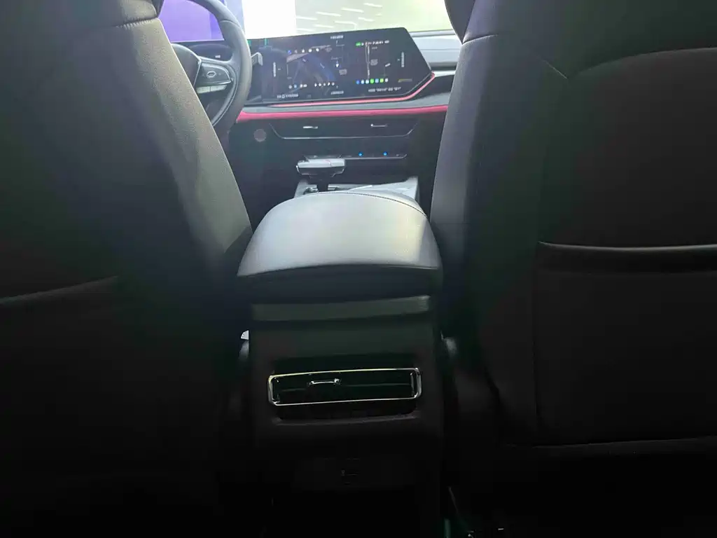 Changan X5 PLUS — фото 9