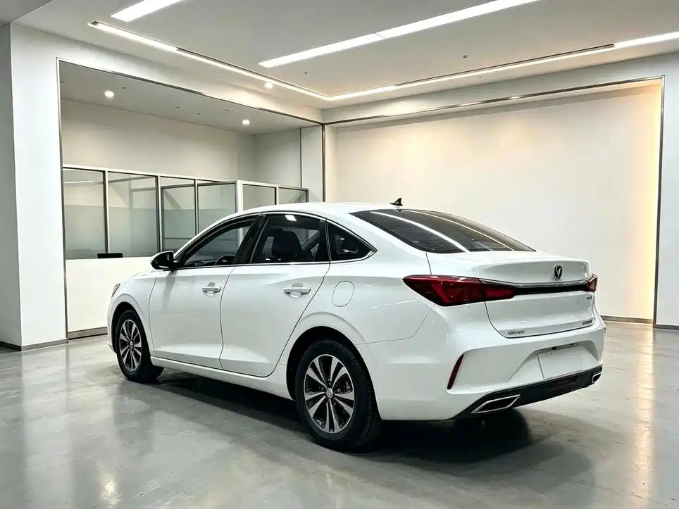 Changan Eado — фото 7