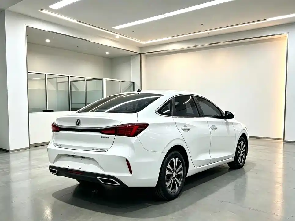 Changan Eado — фото 9