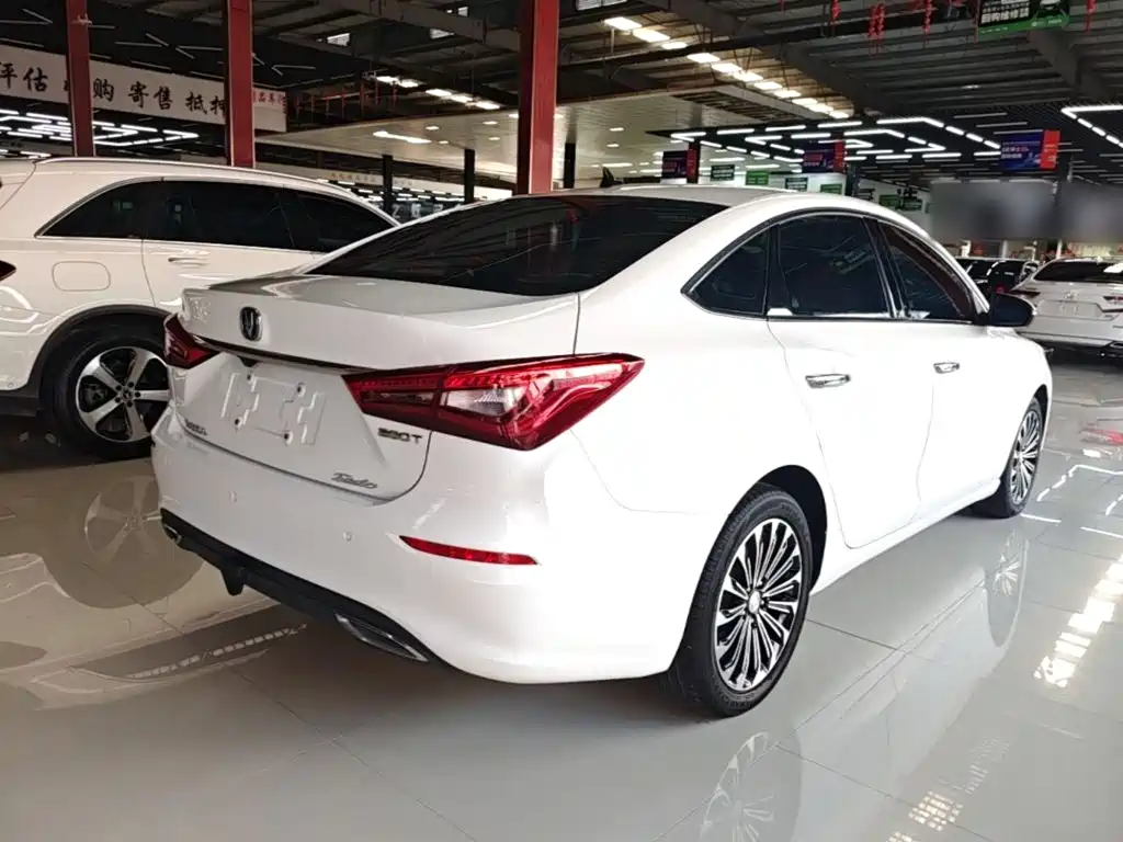 Changan Eado — фото 7