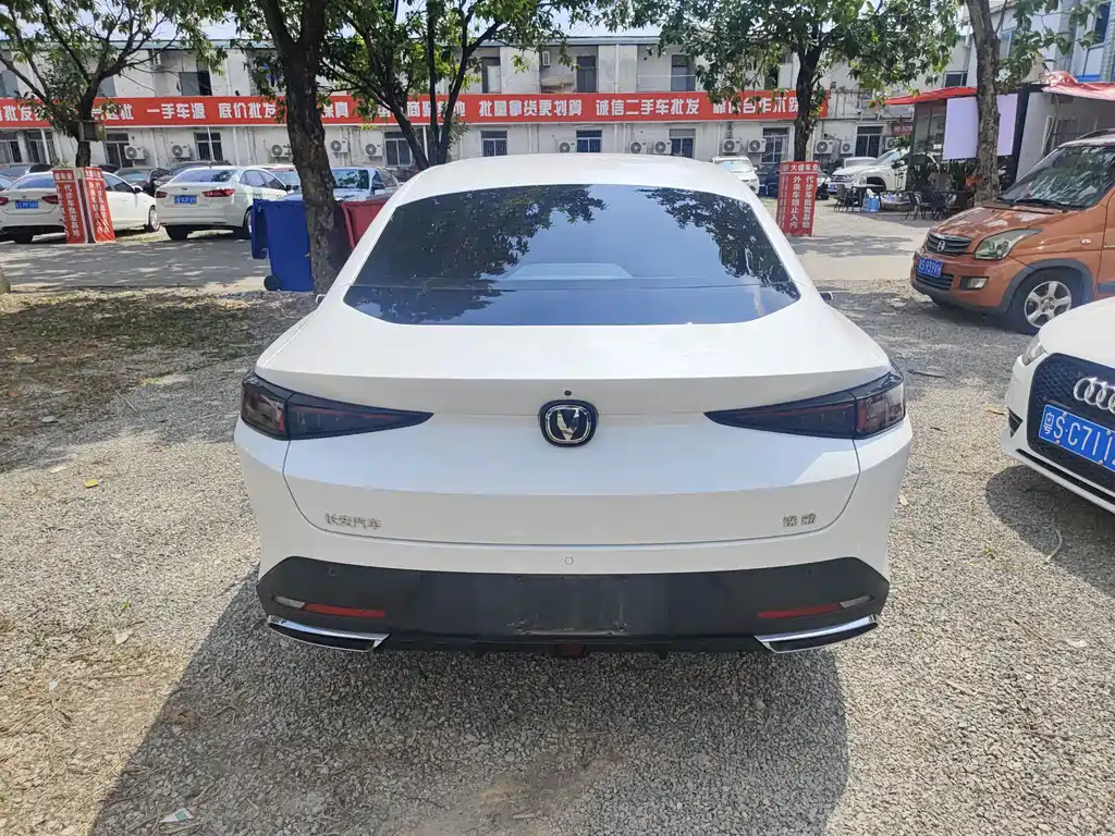 Changan Eado — фото 14