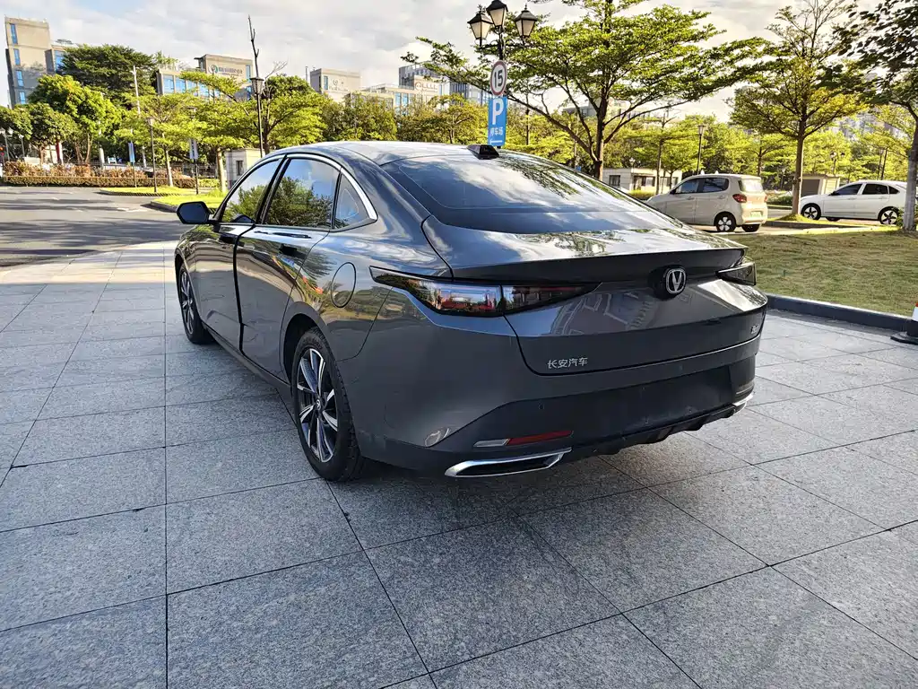 Changan Yida — фото 17
