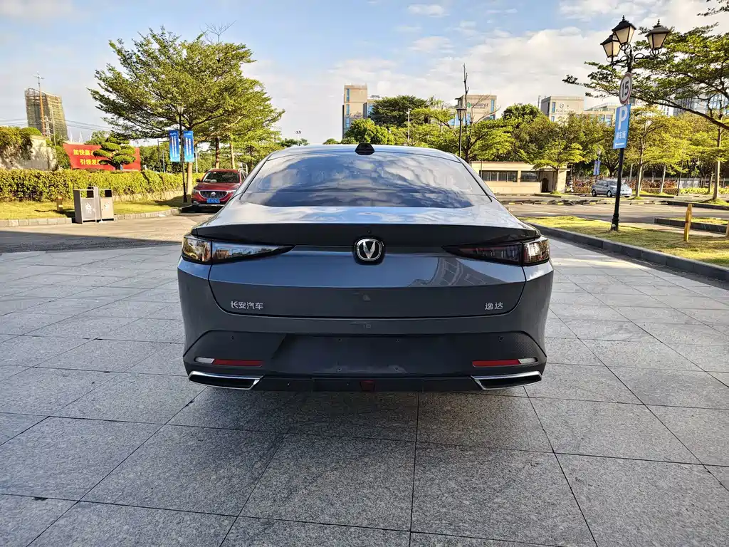 Changan Yida — фото 18