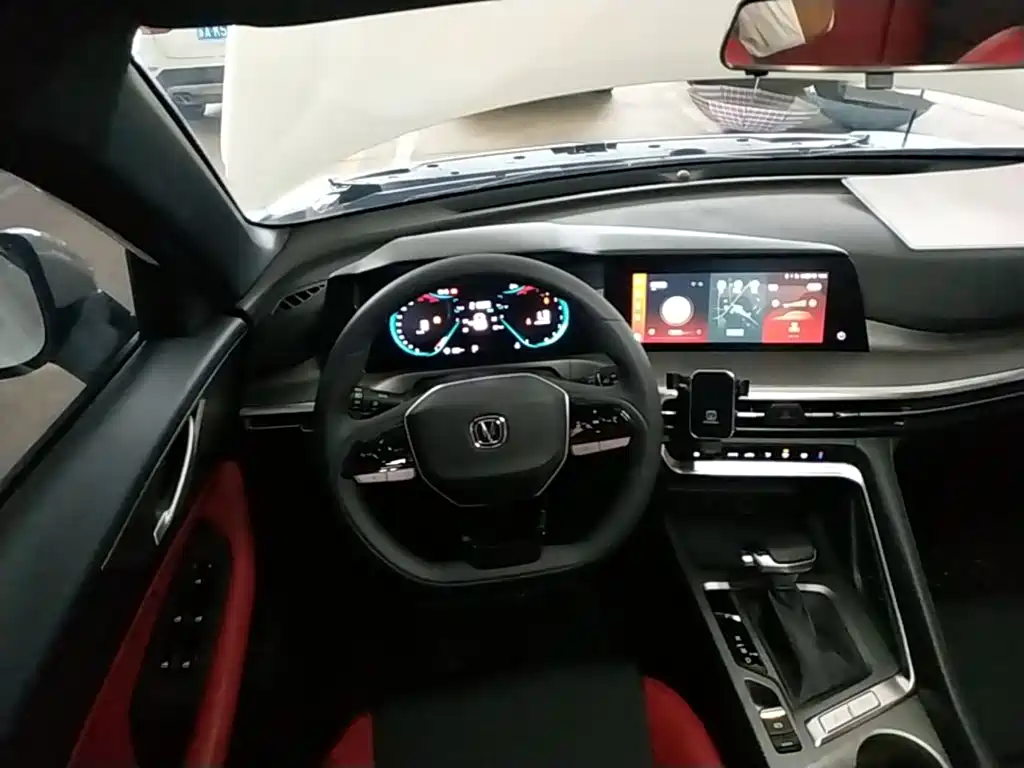 Changan CS35PLUS — фото 11