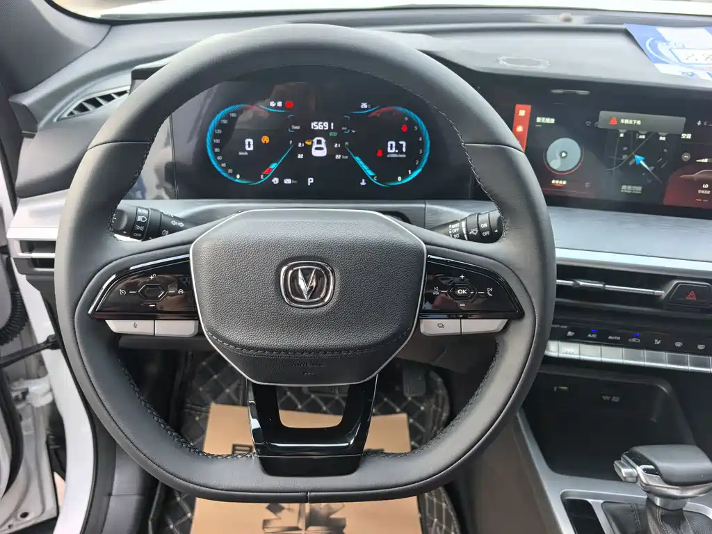 Changan CS35PLUS — фото 10