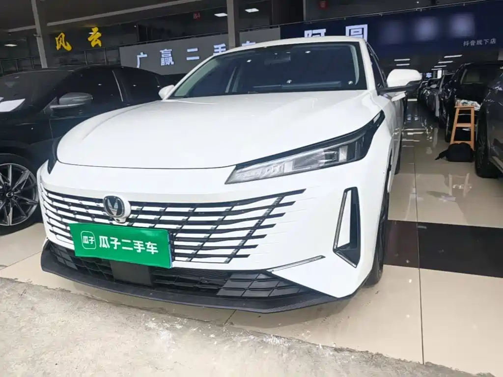 Changan Eado — фото 24