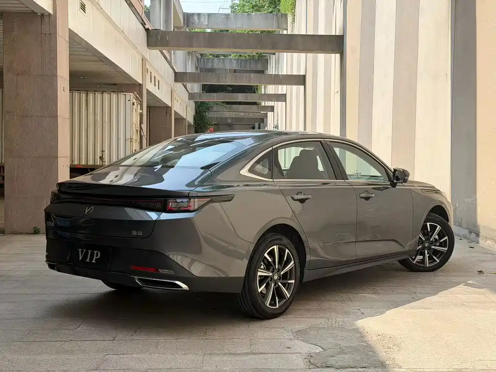 Changan Eado — фото 7