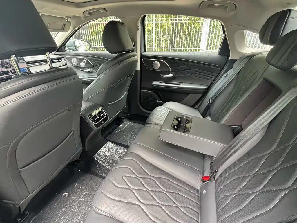 Chery Arrizo 8 PRO — фото 8
