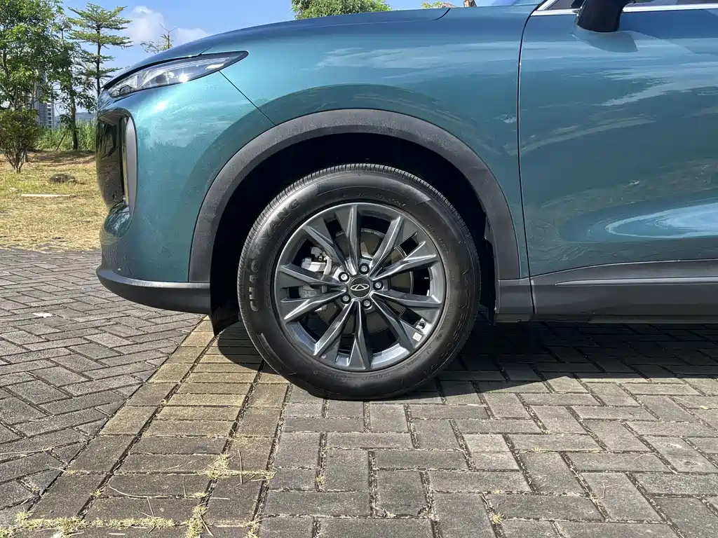 Chery Tiggo 8 — фото 10