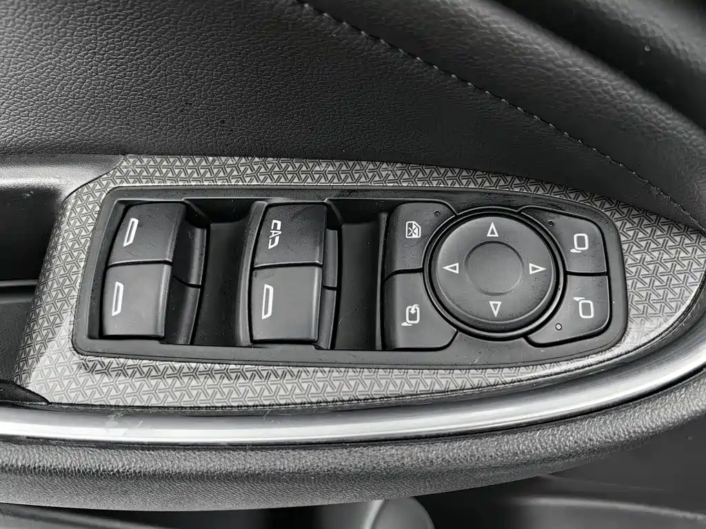 Chevrolet Malibu XL — фото 9