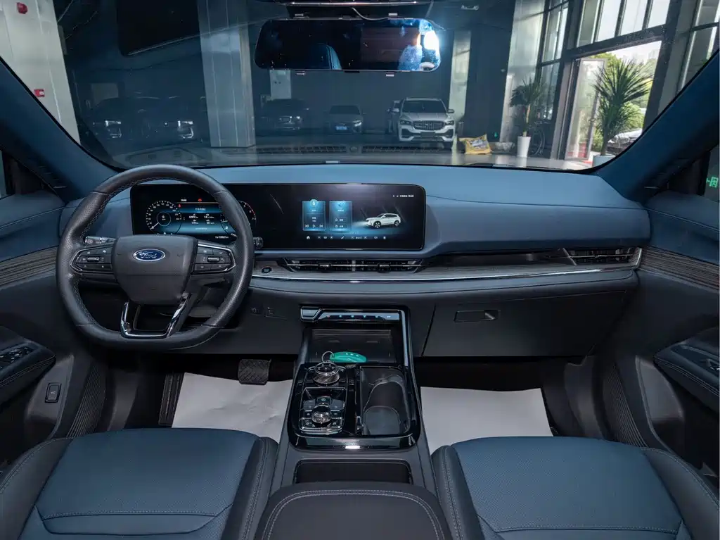 Ford Equator Sport — фото 17