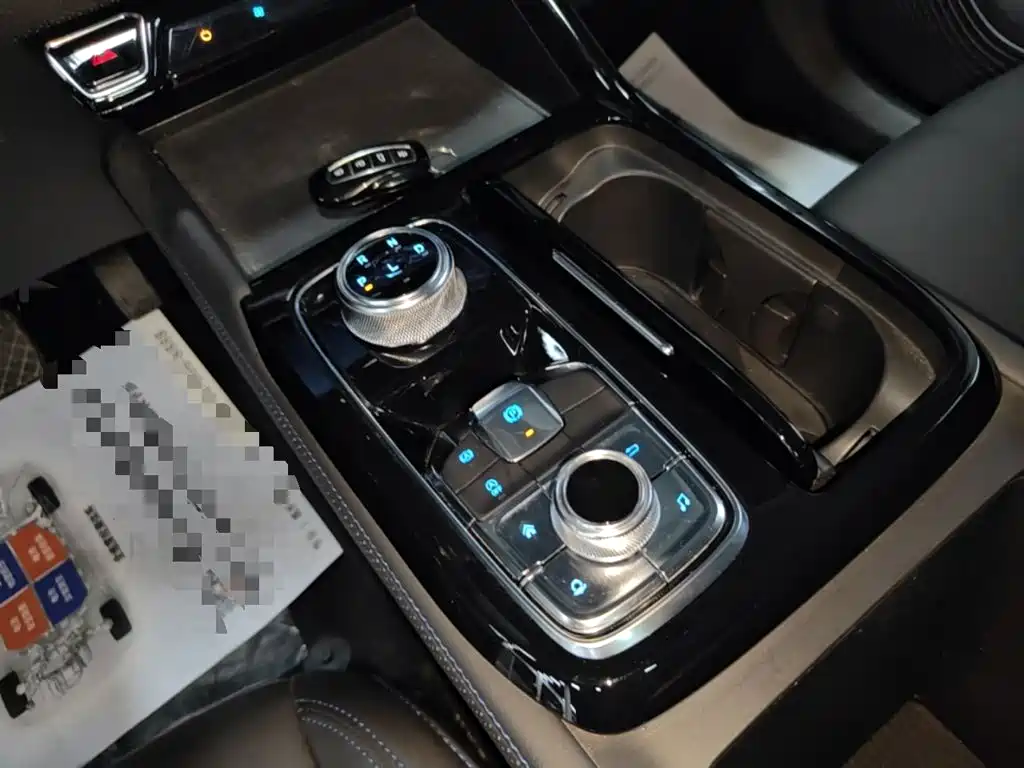 Ford Equator Sport — фото 14