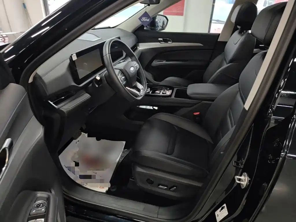 Ford Equator Sport — фото 15