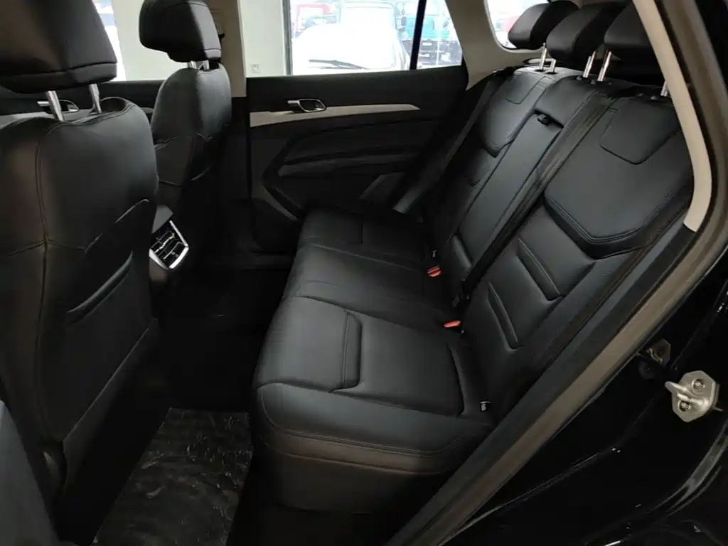 Ford Equator Sport — фото 17