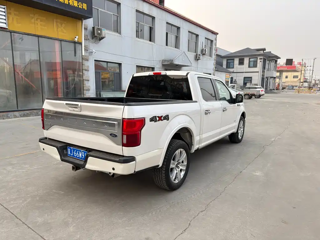 Ford F-150 Raptor — фото 5