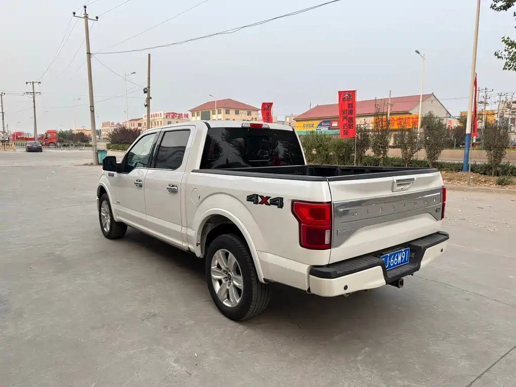 Ford F-150 Raptor — фото 6