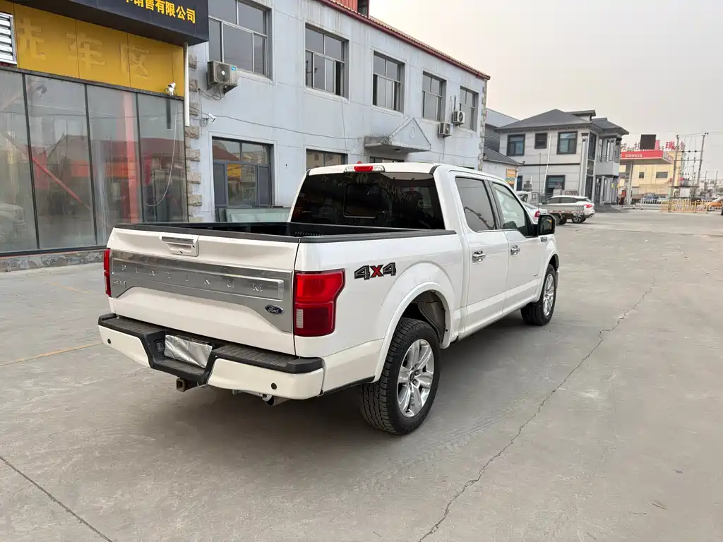 Ford F-150 Raptor — фото 9