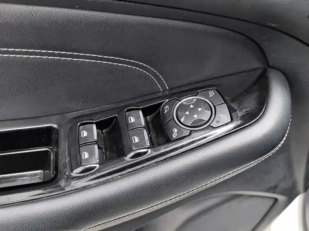 Ford Edge — фото 9