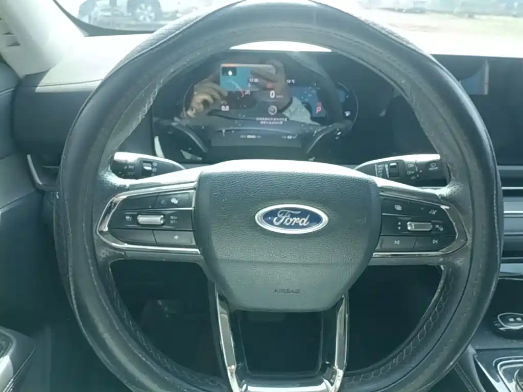 Ford Equator Sport — фото 11