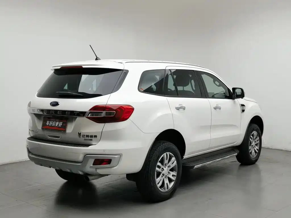 Ford Everest — фото 2
