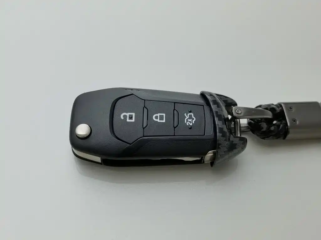 Ford Everest — фото 19