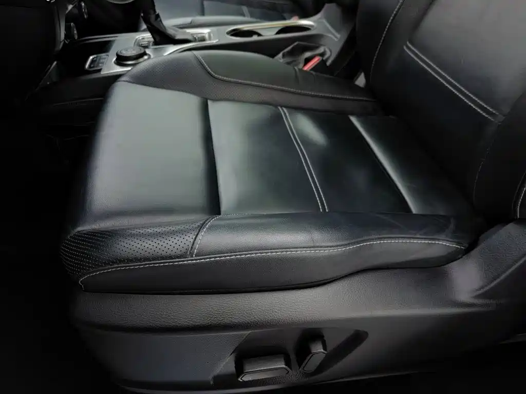 Ford Everest — фото 20