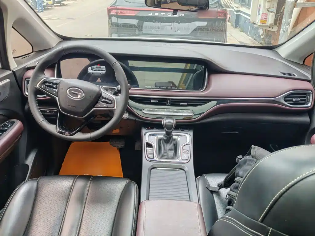 GAC Motor Trumpchi M6 — фото 10