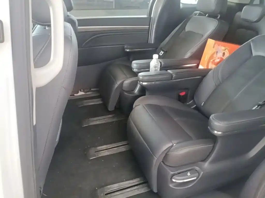 GAC Motor Trumpchi M8 — фото 17